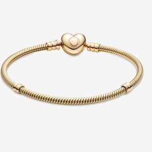 Pandora14k solid  Gold Moments Heart Clasp Snake Chain Bracelet